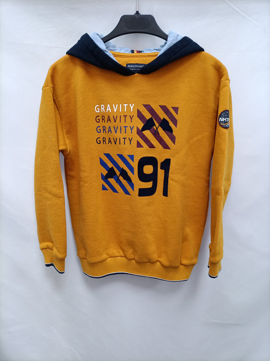 NUKUTAVAKE. Sudadera mostaza letras  T.12