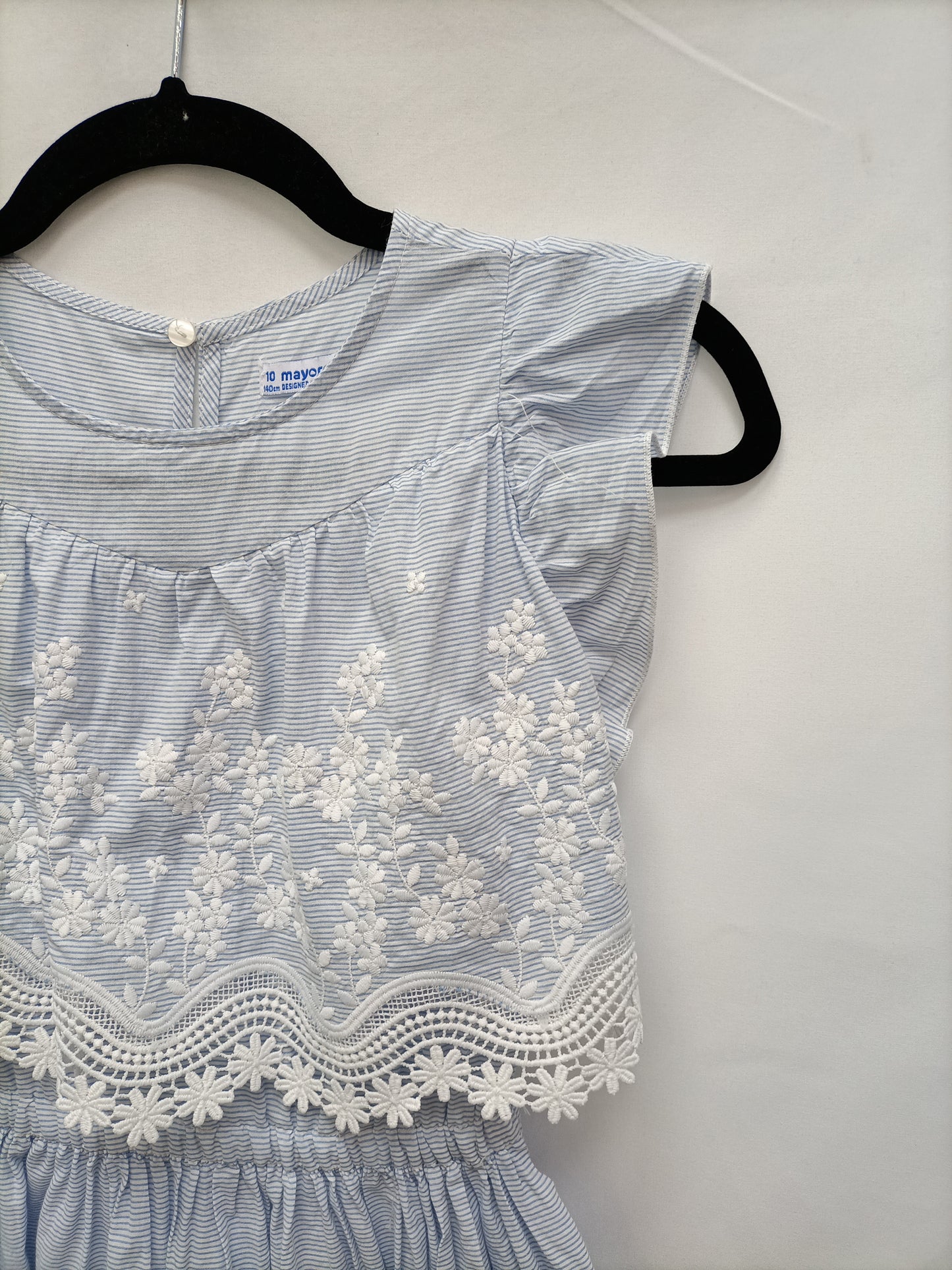 MAYORAL. Vestido rayas y bordados T.10 años
