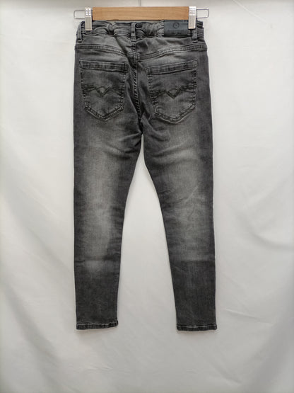 NUKUTAVAKE. Pantalones gris oscuro T.12