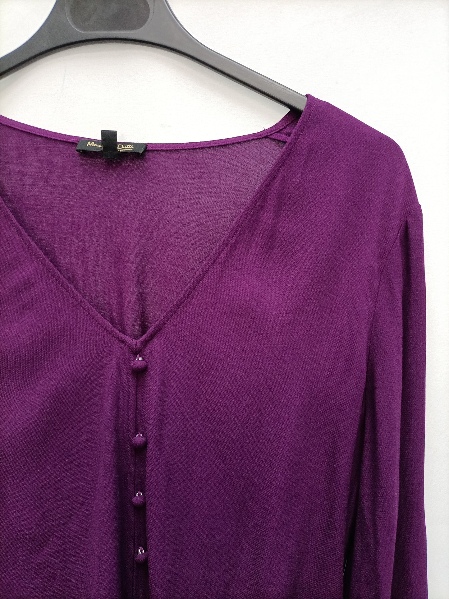 MASSIMO DUTTI. Blusa morada doble textura T.m