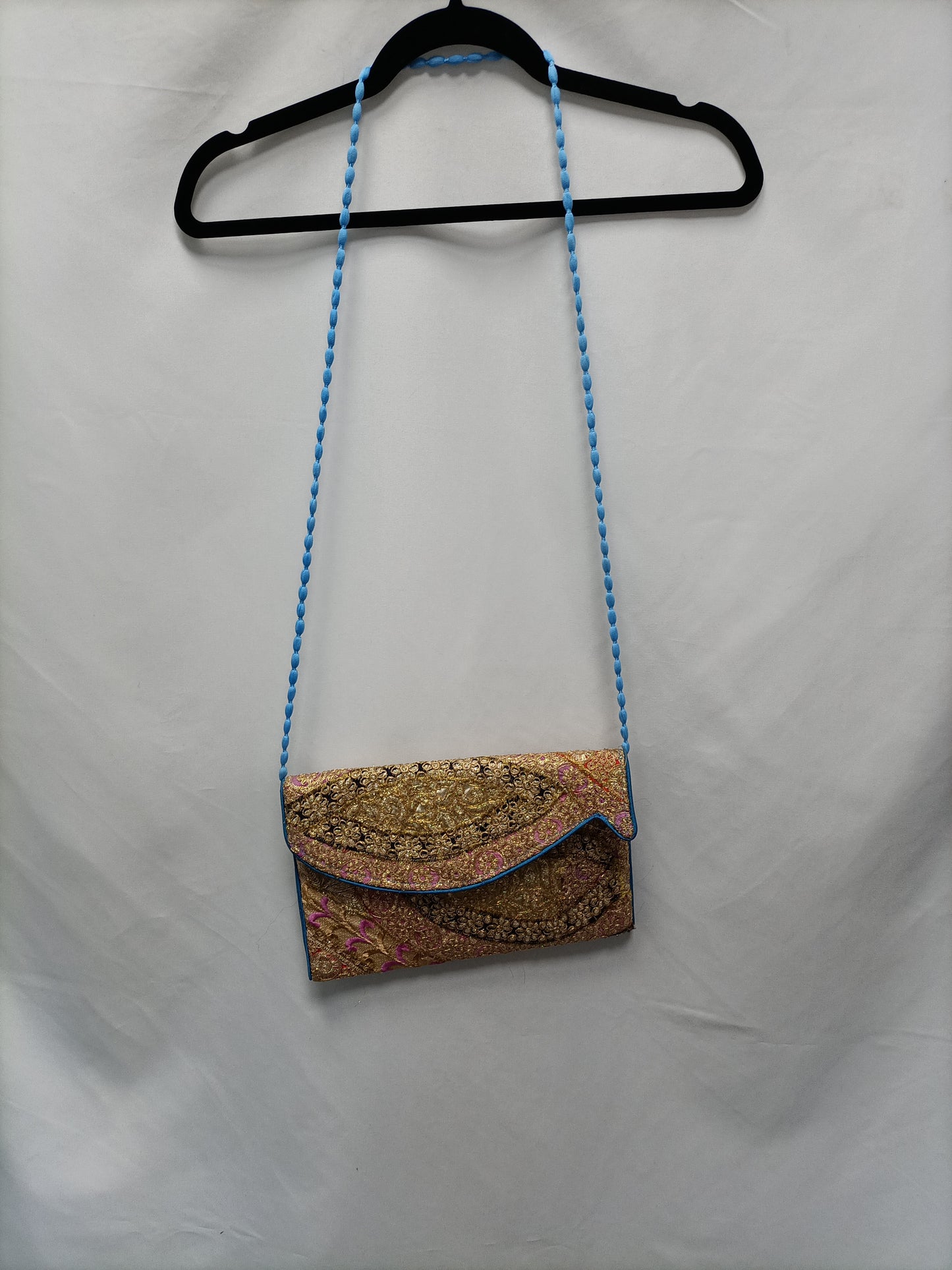 OTHERS. Embroidered bag