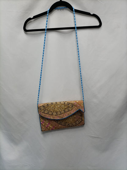 OTHERS. Embroidered bag