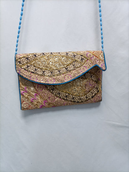 OTHERS. Embroidered bag