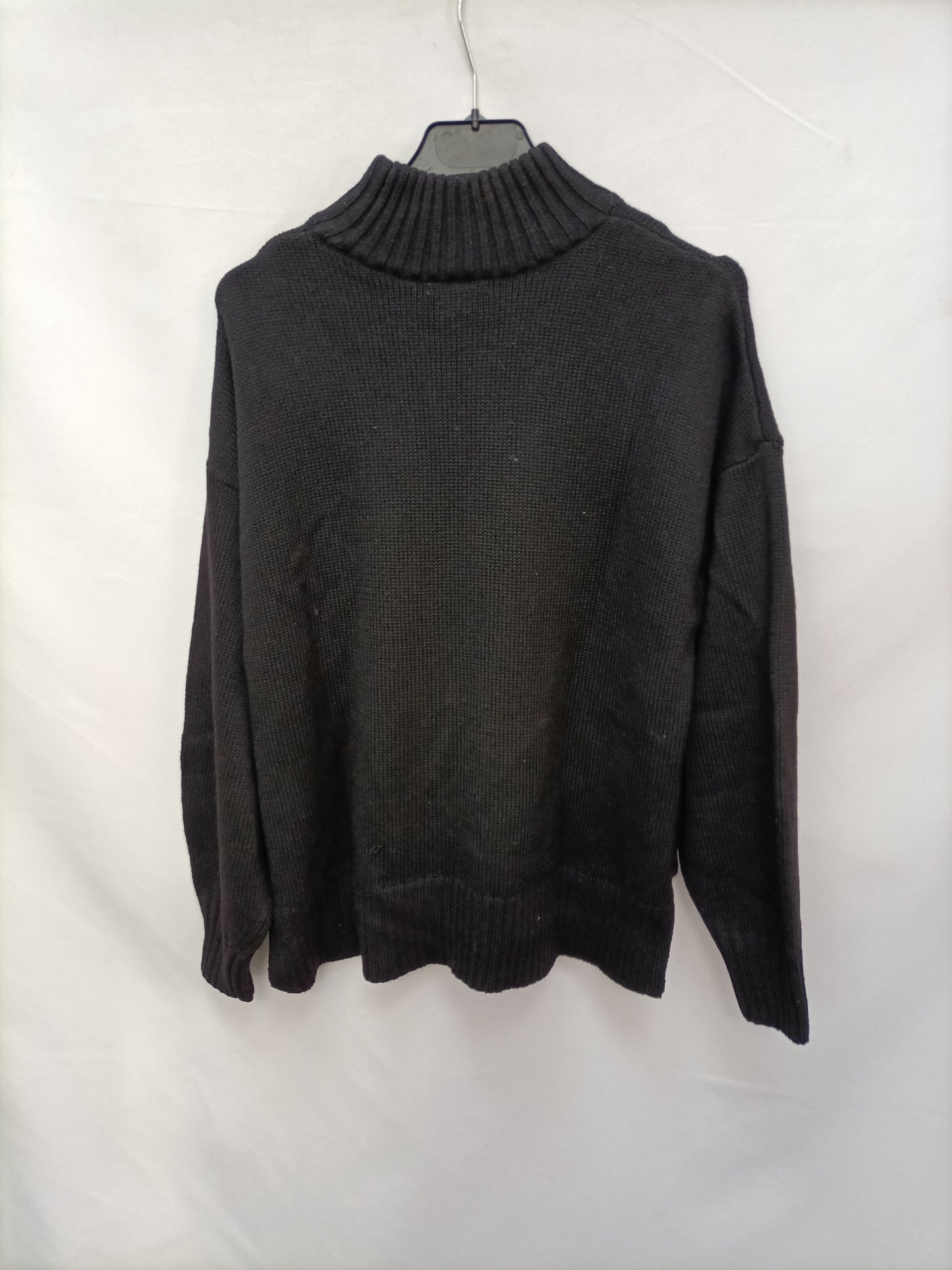 H&amp;M. Black bird sweater T.xs