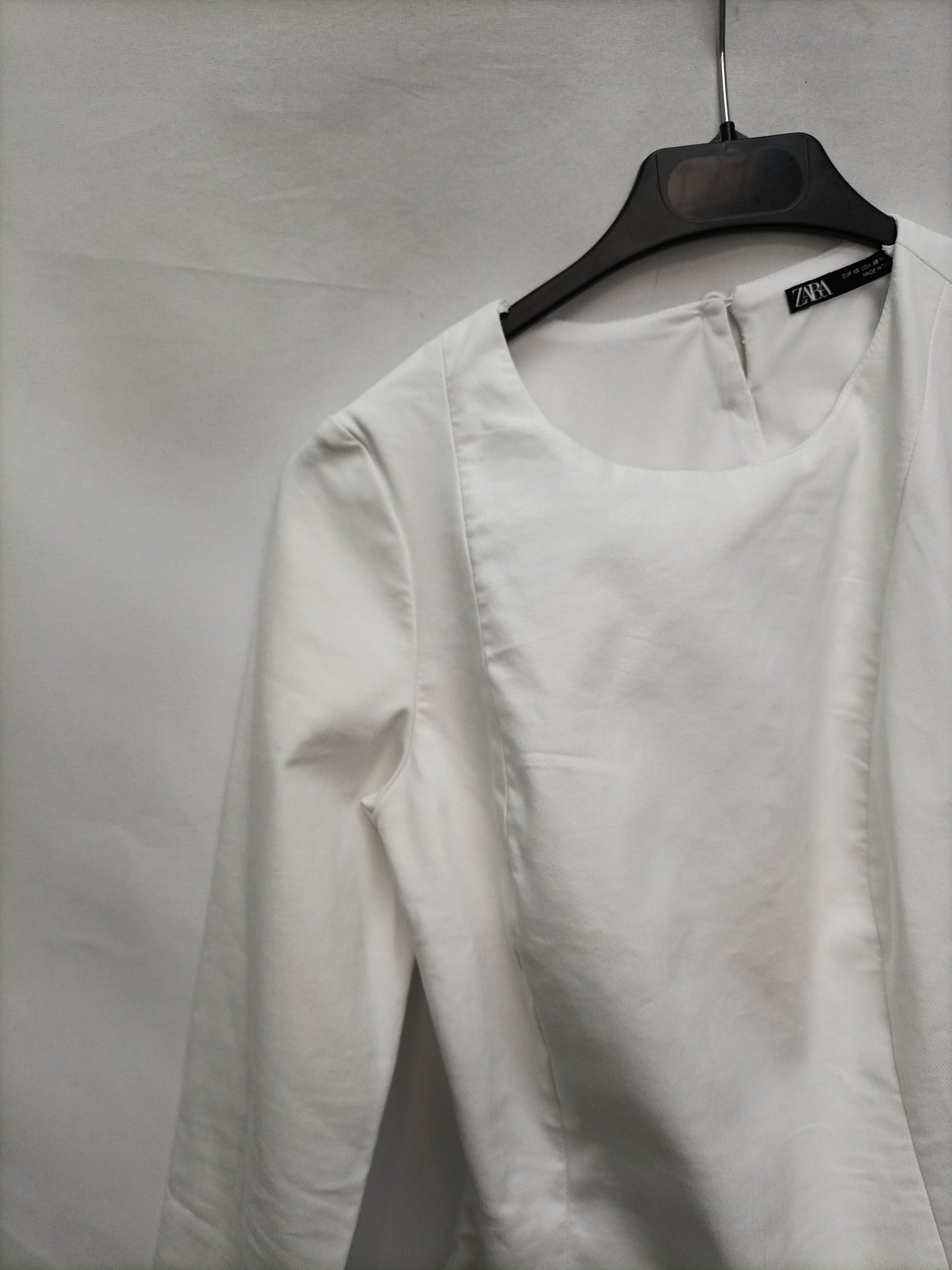 ZARA. Body asimétrico T.xs