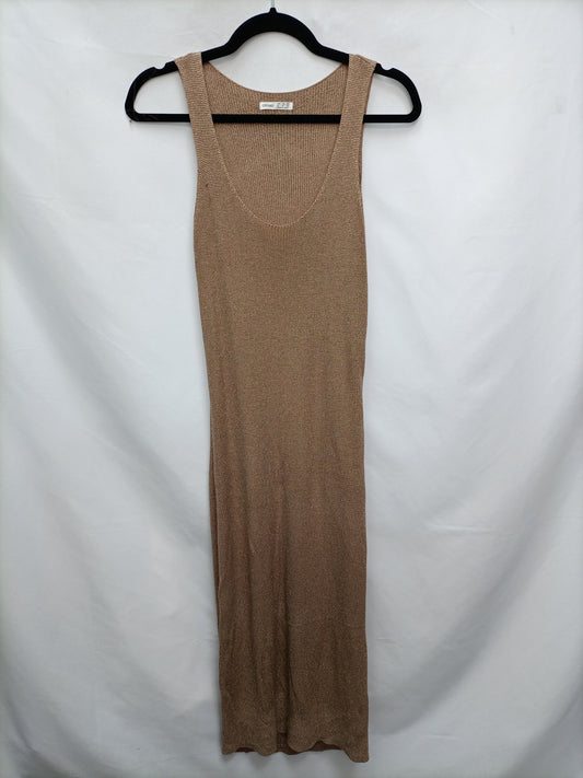 OYSHO. Vestido marrón hilos T.s