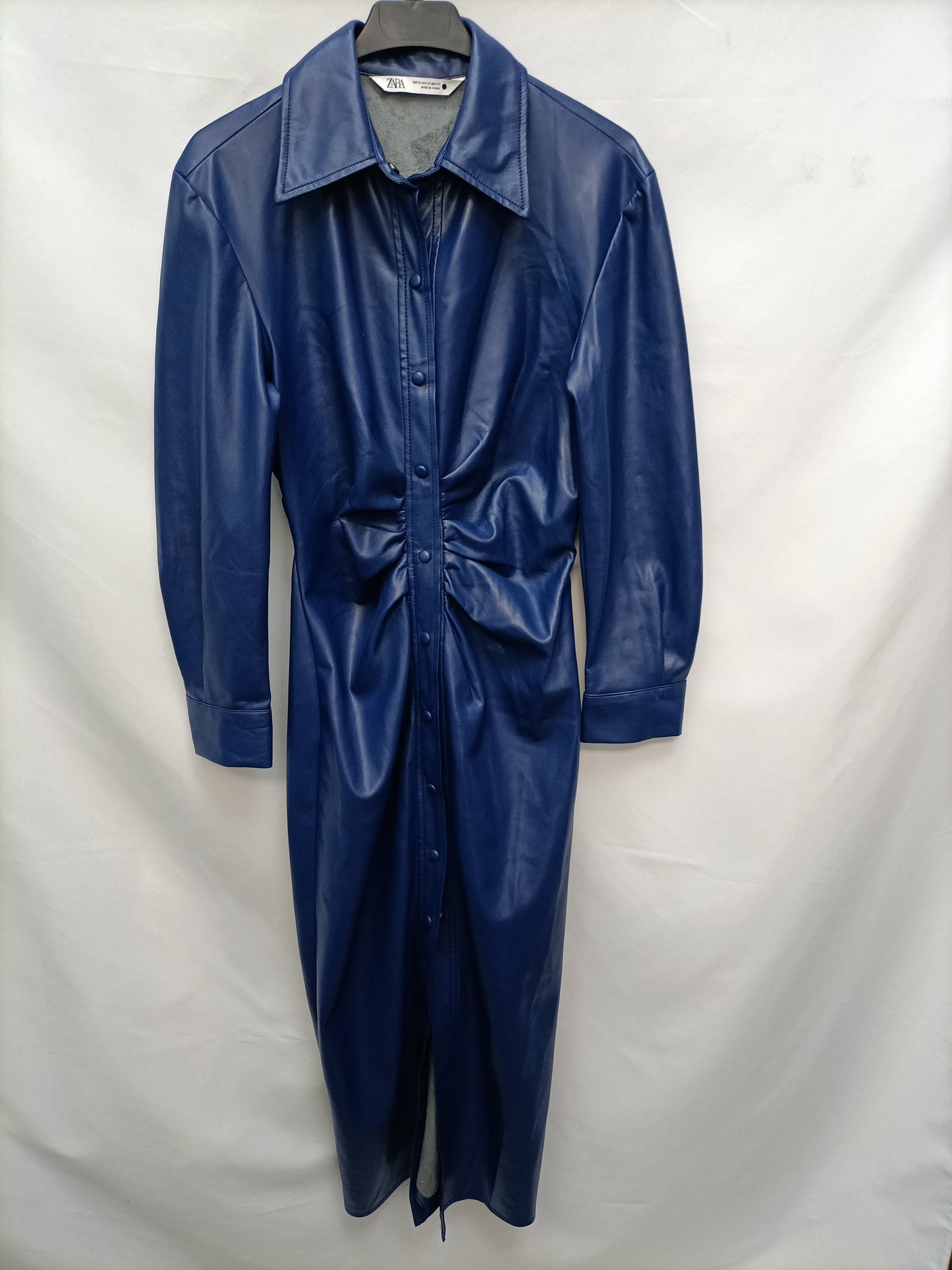 ZARA. Vestido efecto piel azul T.s