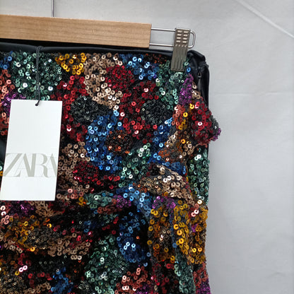 ZARA. Short sequin skirt Tm