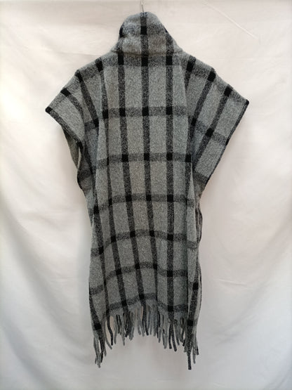 ZARA. Grey checked poncho T.xs