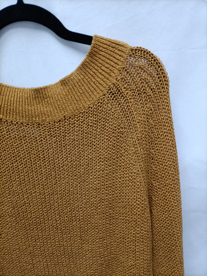 ZARA. Mustard Ts sweater
