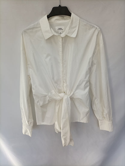 LISADNYC THE DROP. White lace-up shirt T.xs