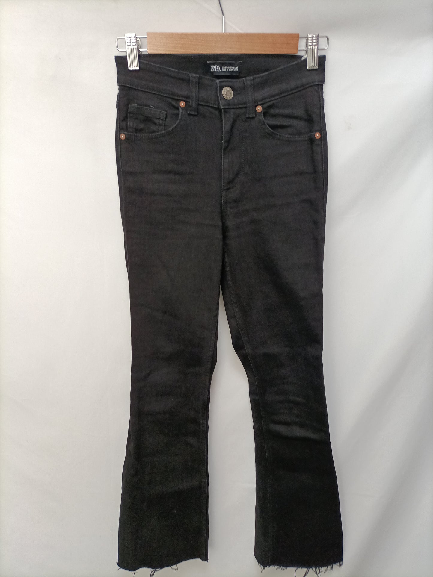 ZARA. Black flared trousers, size 34