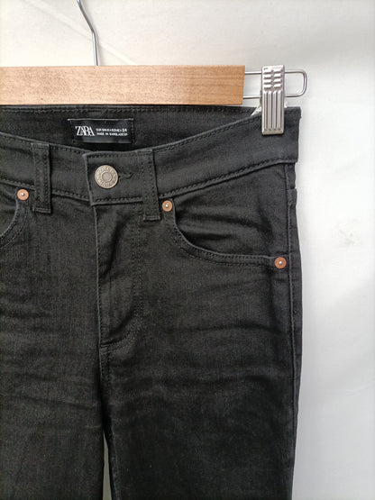 ZARA. Black flared trousers, size 34