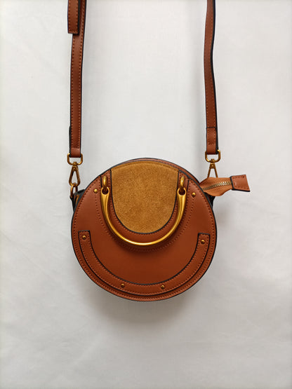 OTHERS. Double-textured round bag