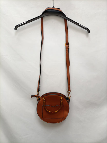 OTHERS. Double-textured round bag