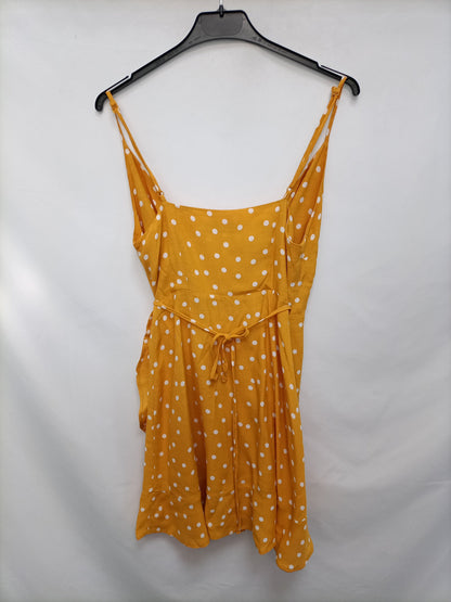 BERSHKA. Vestido lunares T.s