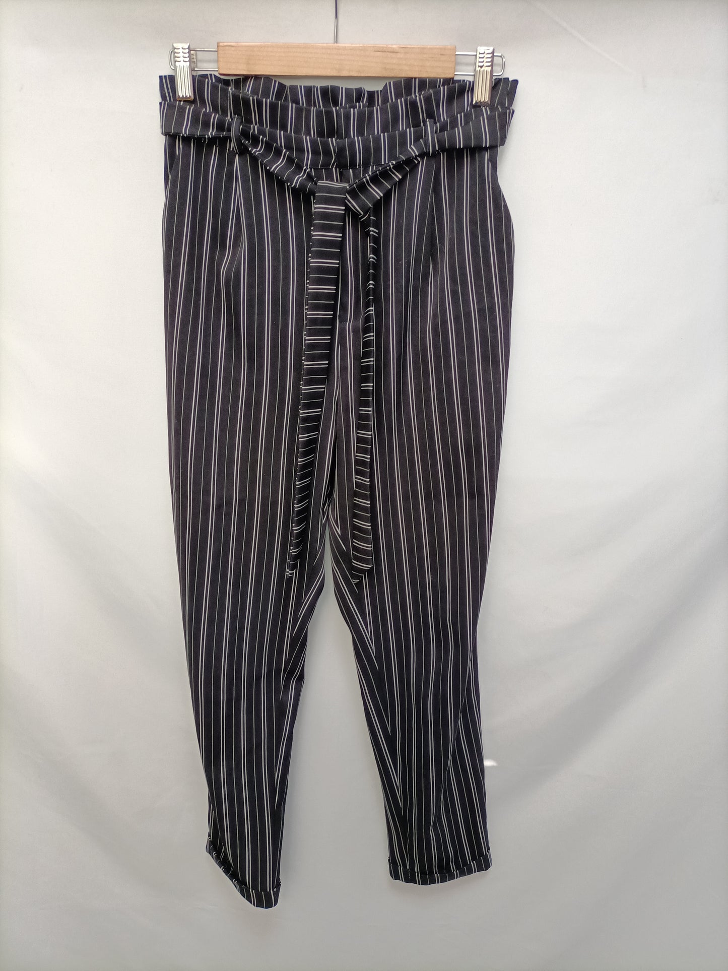 PULL&amp;BEAR. Flowy Ts striped trousers
