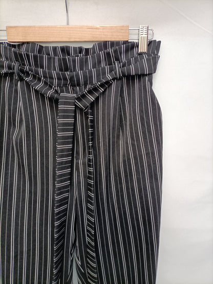 PULL&amp;BEAR. Flowy Ts striped trousers