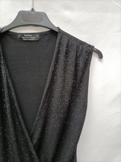 BERSHKA. Body negro fiesta T.xs