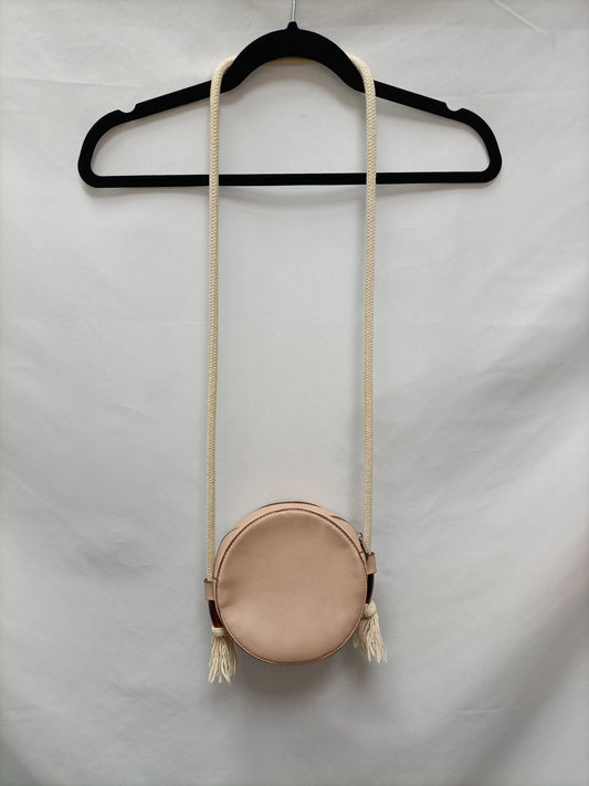 PARFOIS. Bolso redondo nude