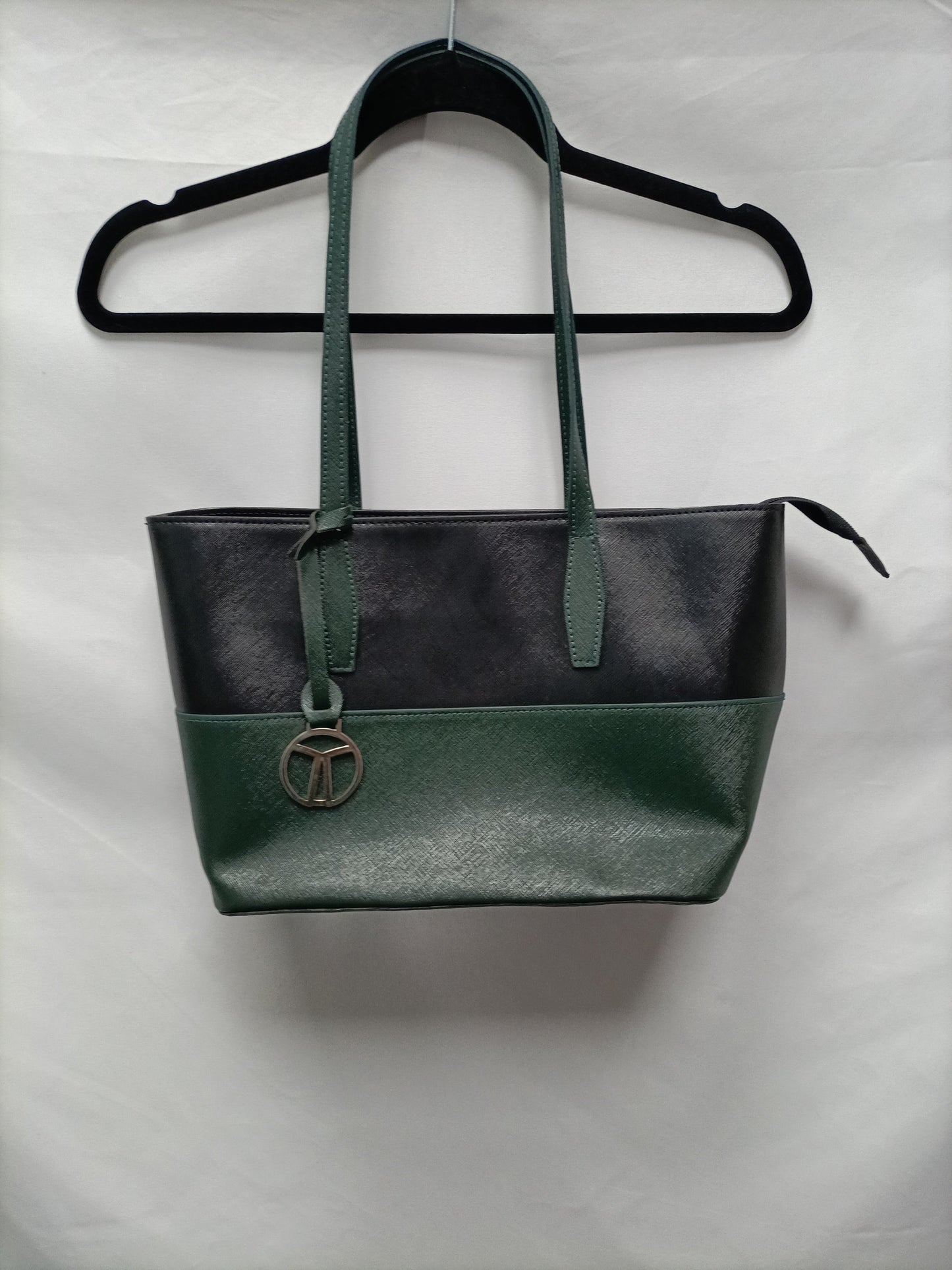 OTRAS. Bolso polipiel bicolor