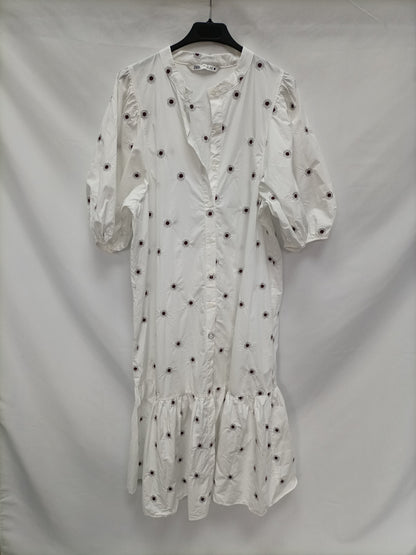 ZARA. Vestido largo bordado T.l