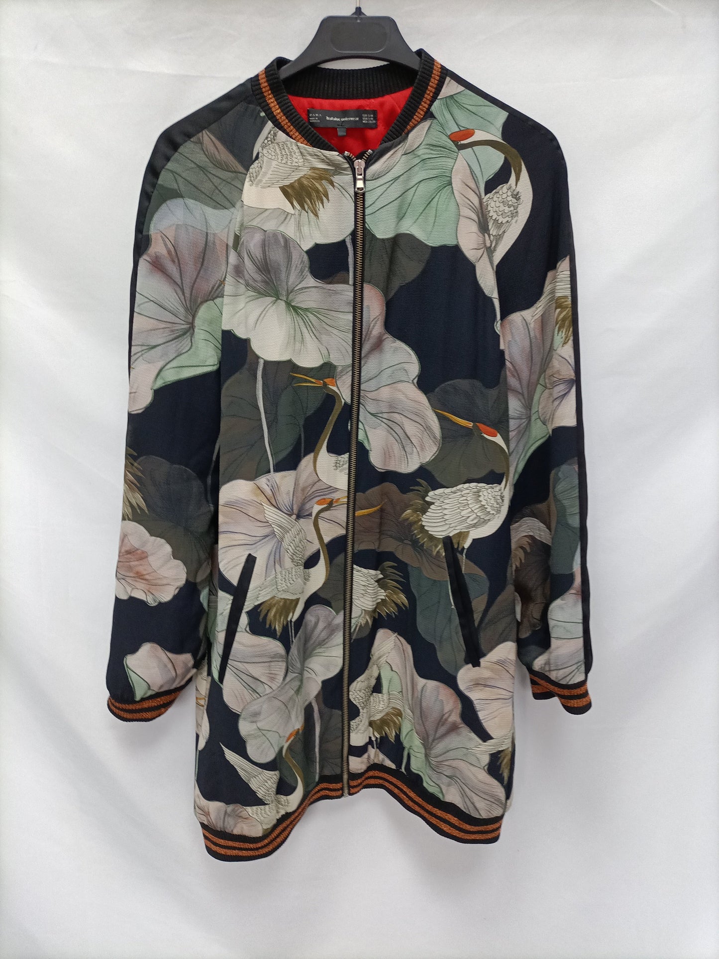 ZARA. Bomber larga flores  T.m