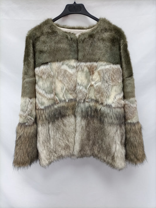 ZARA. Short fur coat Tl