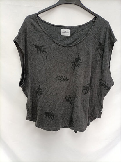 LOREAK MENDIAN. Camiseta gris hojas T.s