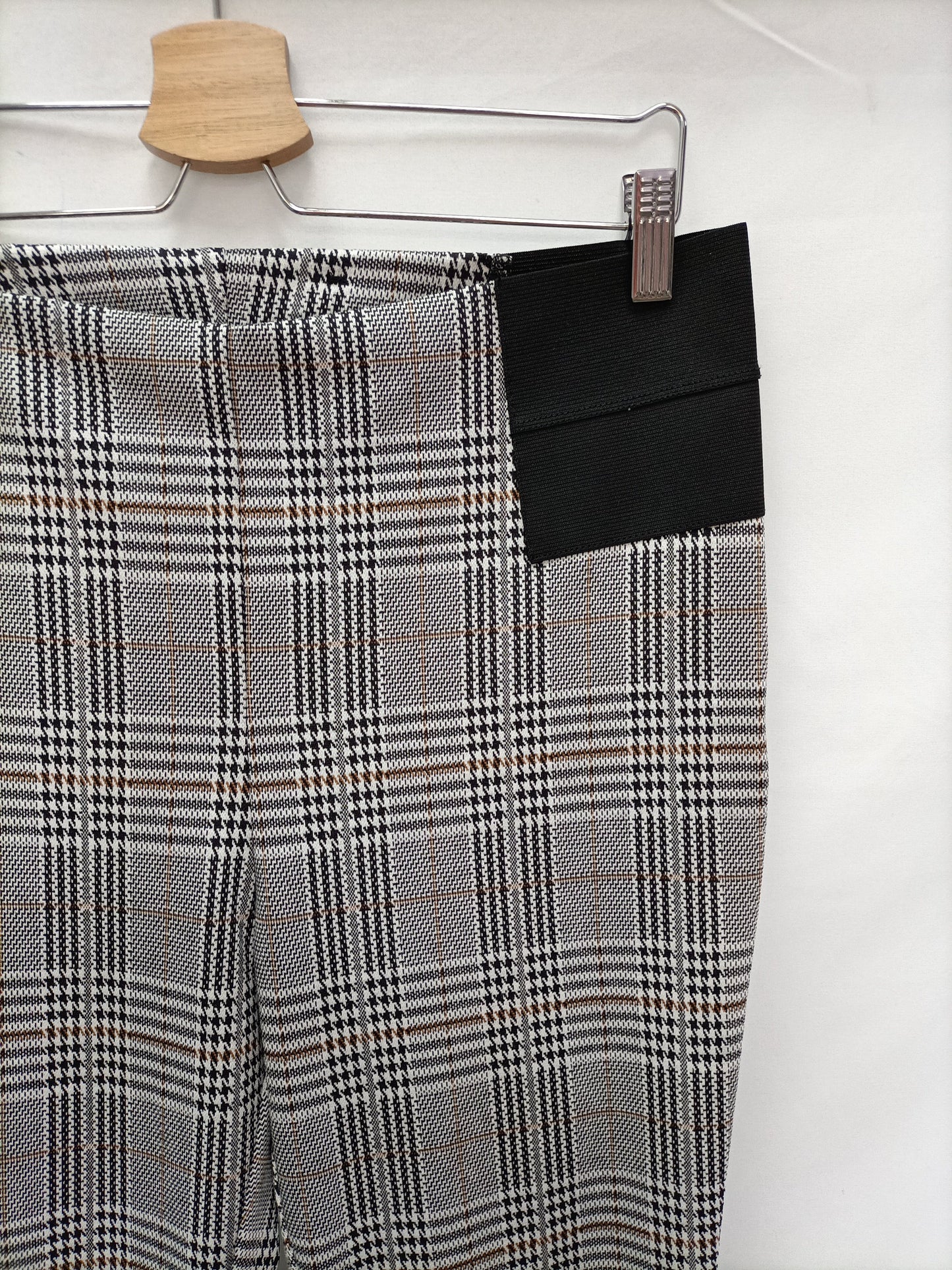 ESMARA. Leggins cuadros T.xl