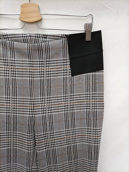 ESMARA. Leggins cuadros T.xl