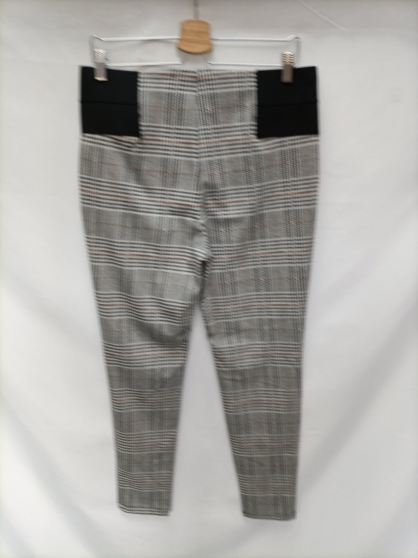 ESMARA. Leggins cuadros T.xl