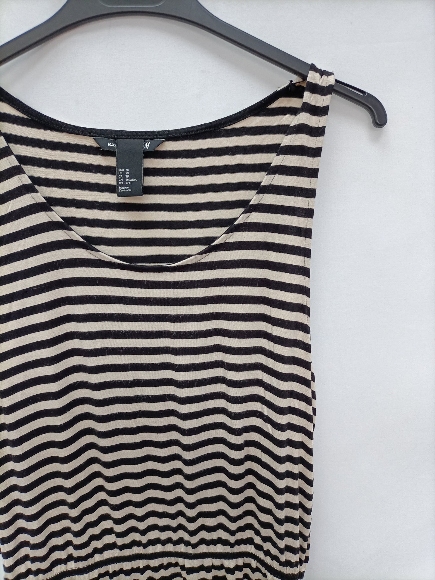 H&amp;M. Short striped dress T.xs
