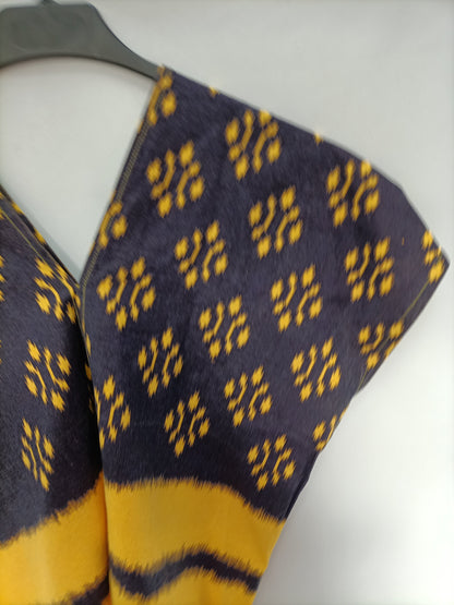 OTRAS. Top estampado azul y amarillo T.u (m)