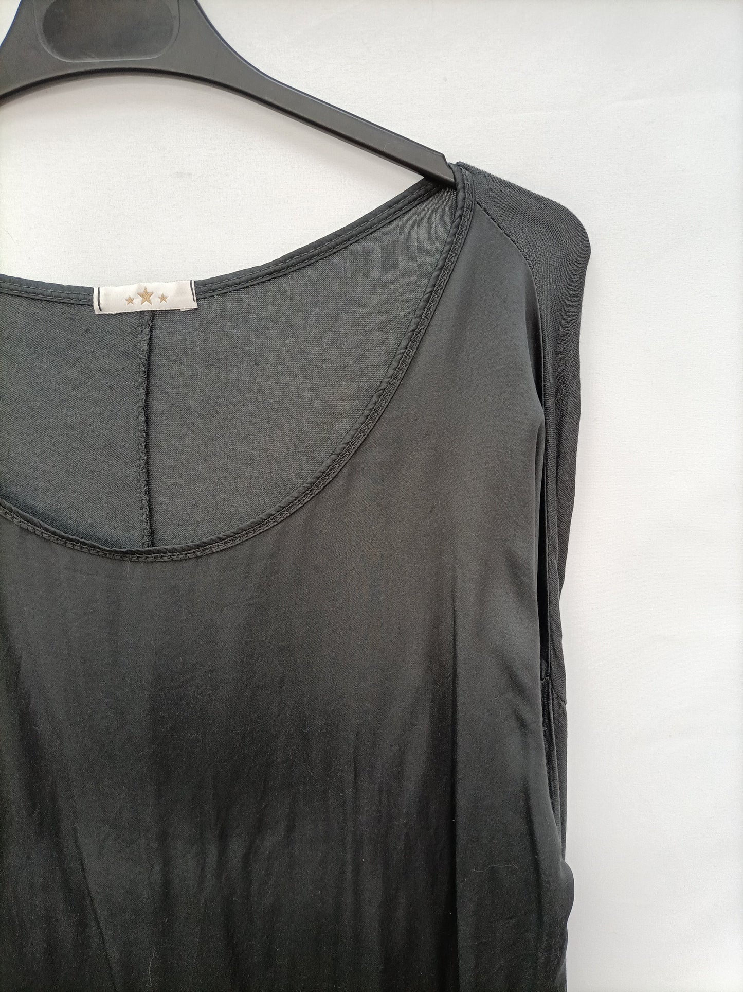 OTRAS. Camiseta gris doble textura T.u (l)