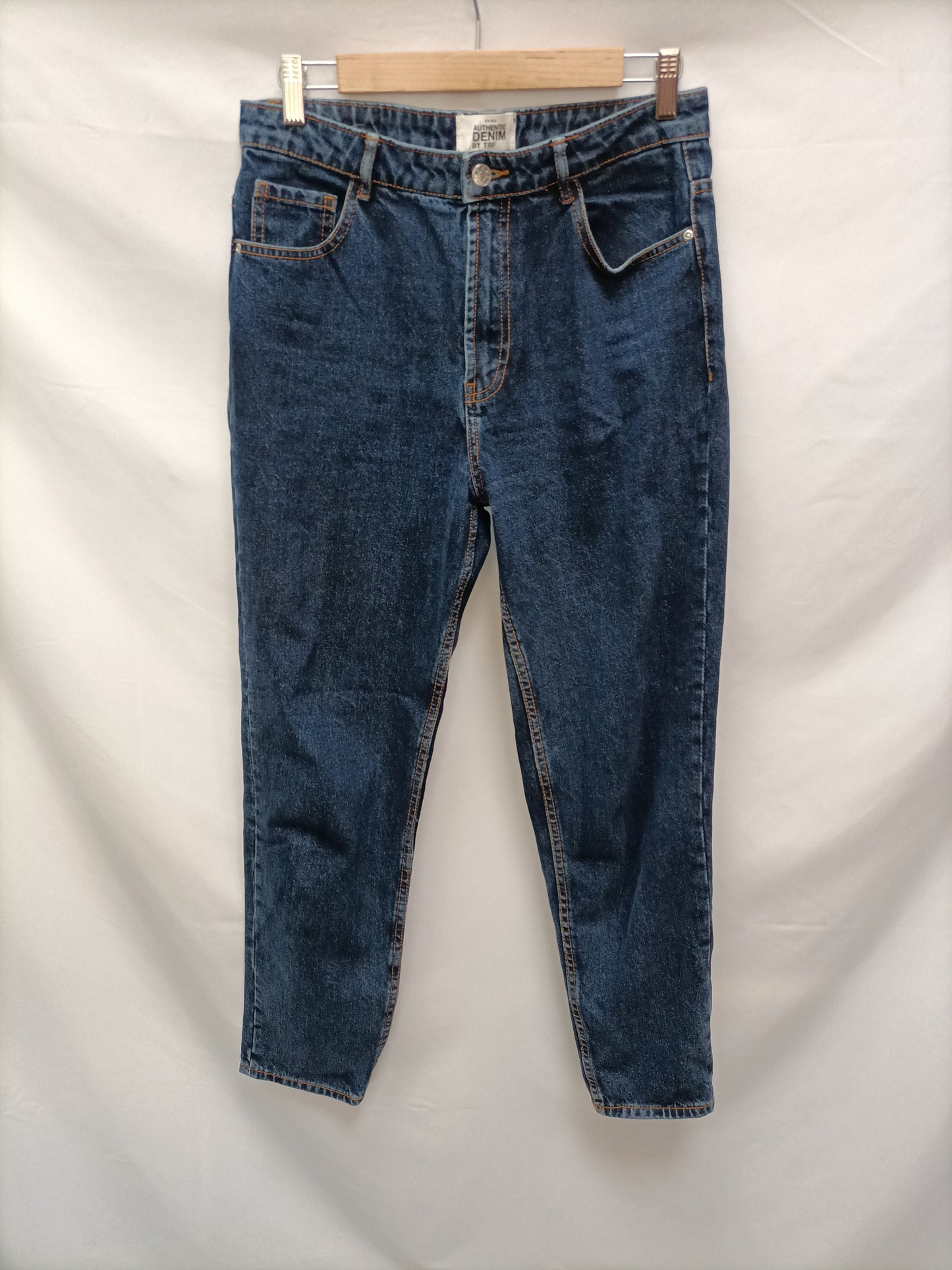 ZARA. Pantalón denim boyfriend  T.38