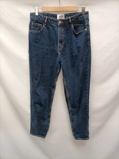 ZARA. Pantalón denim boyfriend  T.38