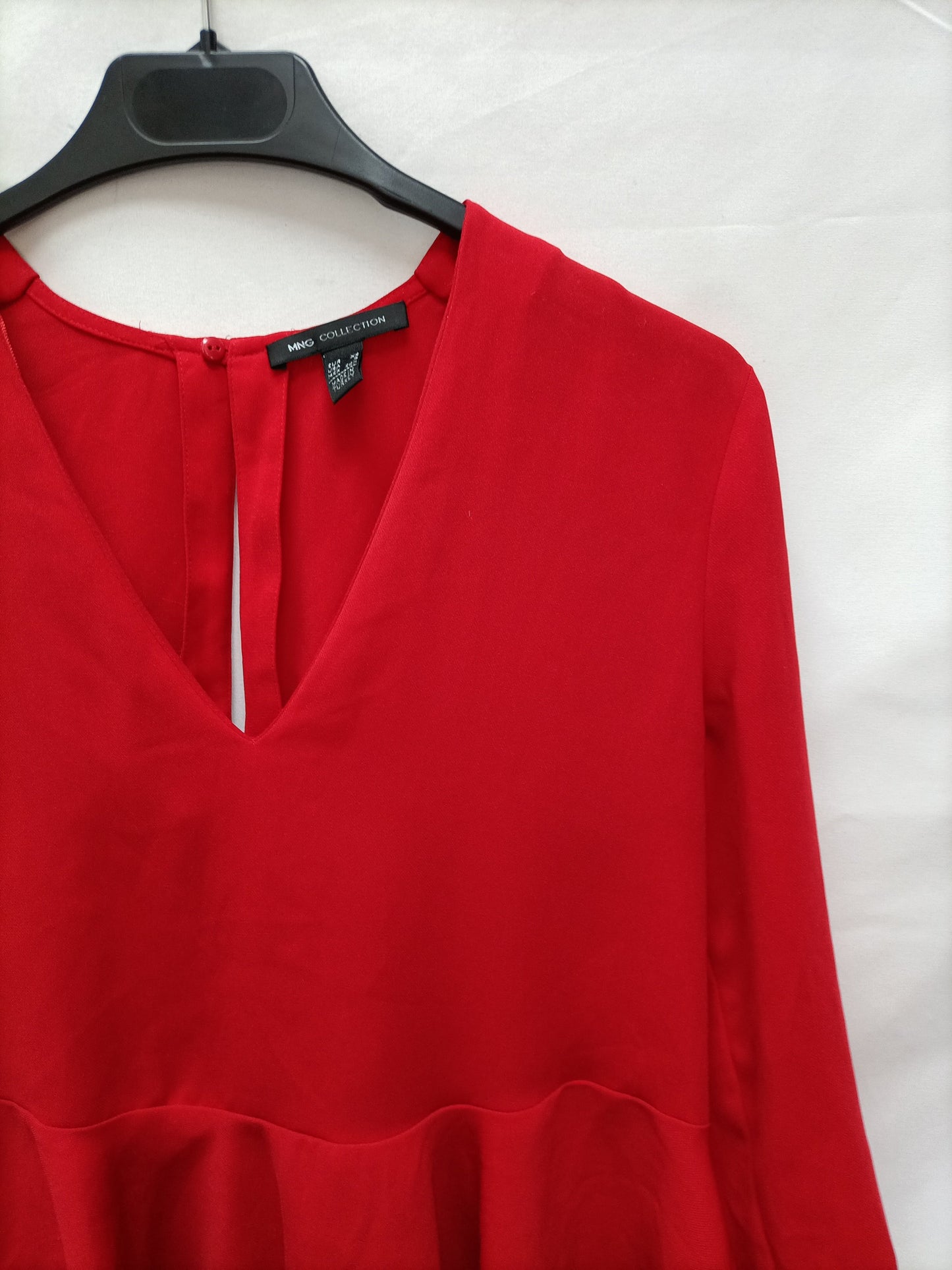 MANGO. Top rojo volante T.xs