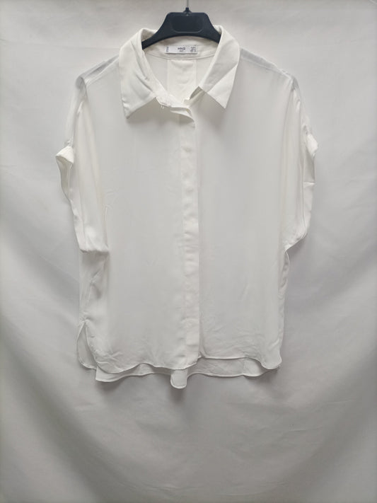 MANGO. Blusa blanca fluida T.s