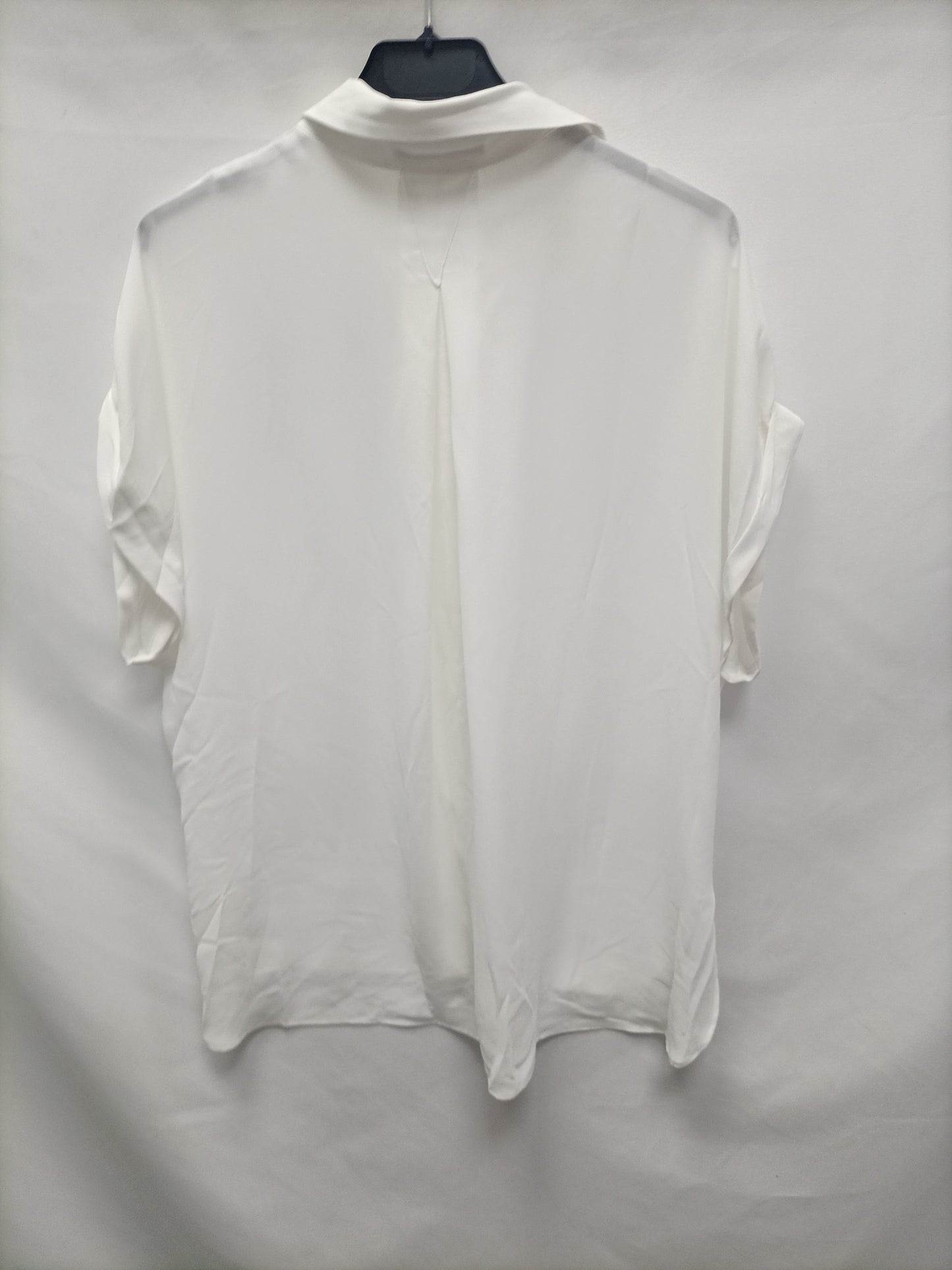 MANGO. Blusa blanca fluida T.s