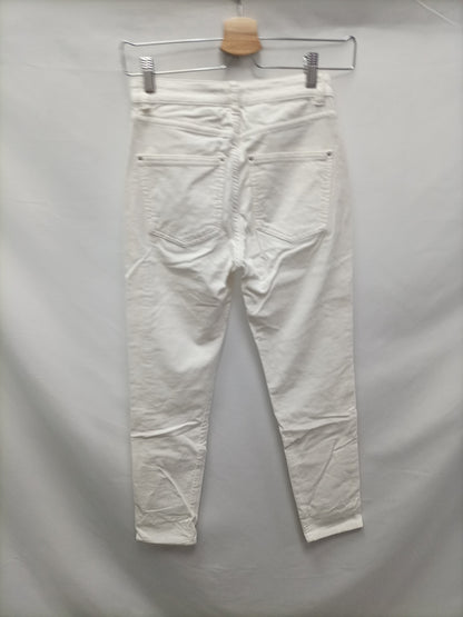 MANGO. Pantalón blanco pana T.36