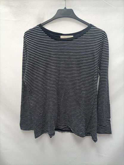 ZARA. Camiseta de rayas  T.m