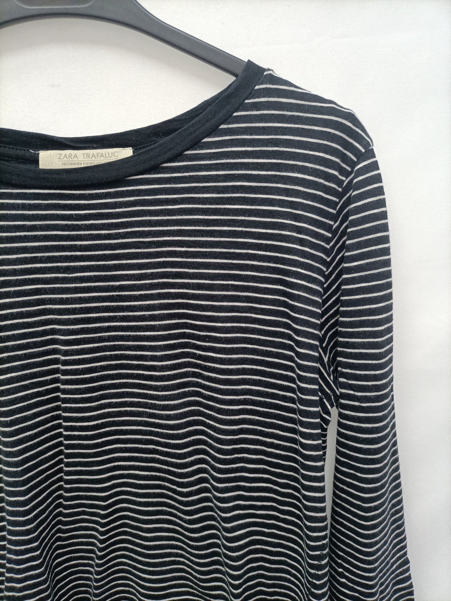 ZARA. Camiseta de rayas  T.m