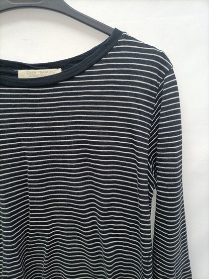 ZARA. Camiseta de rayas  T.m