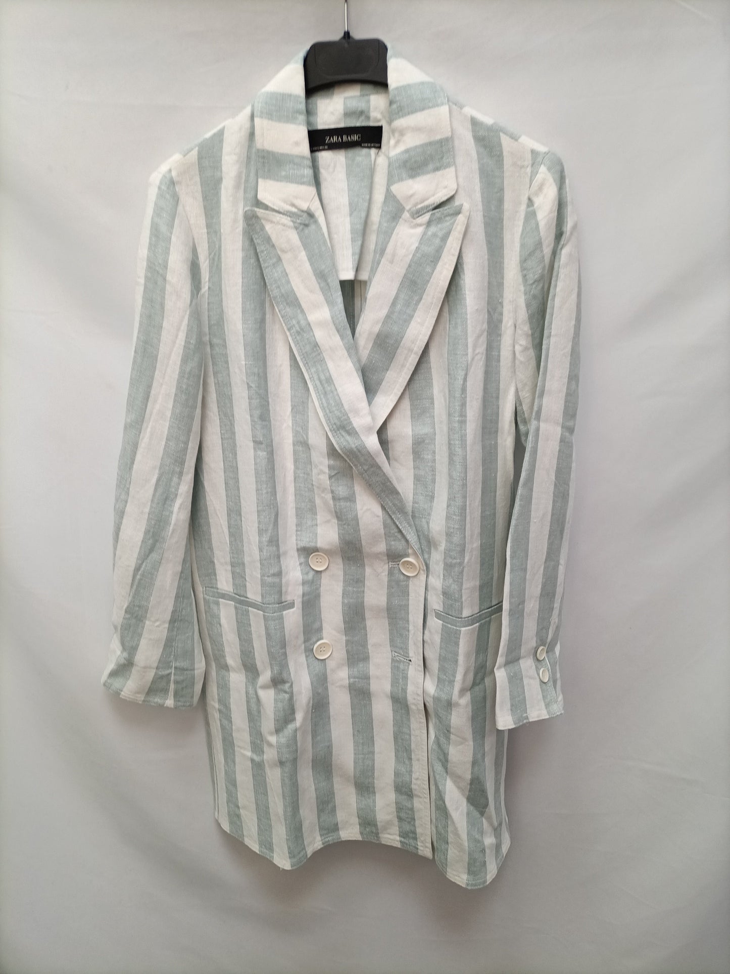 ZARA. Blazer de rayas verde y blanco T.s
