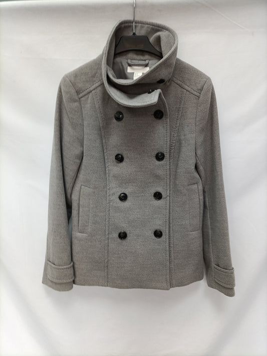 H&amp;M. Light grey double-breasted coat size 38