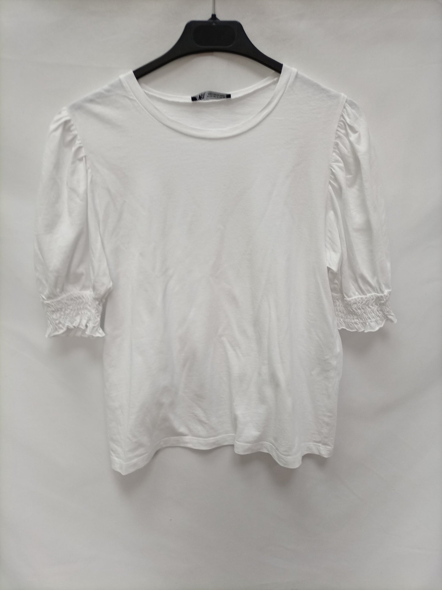 ZARA. Camiseta blanca básica T.m