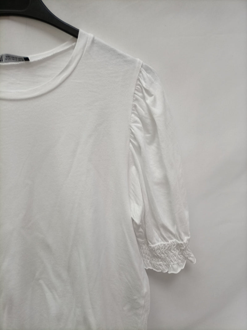 ZARA. Camiseta blanca básica T.m