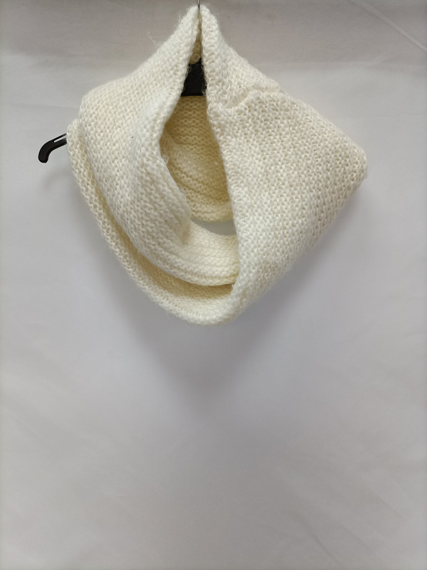 OTRAS. Cuello beige punto