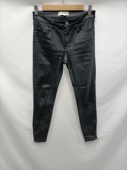 MANGO. Pantalón negro encerado T.36